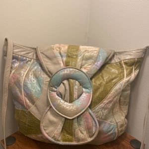 Vintage beauty!!! Big lightweight bag with flap and zip closure.